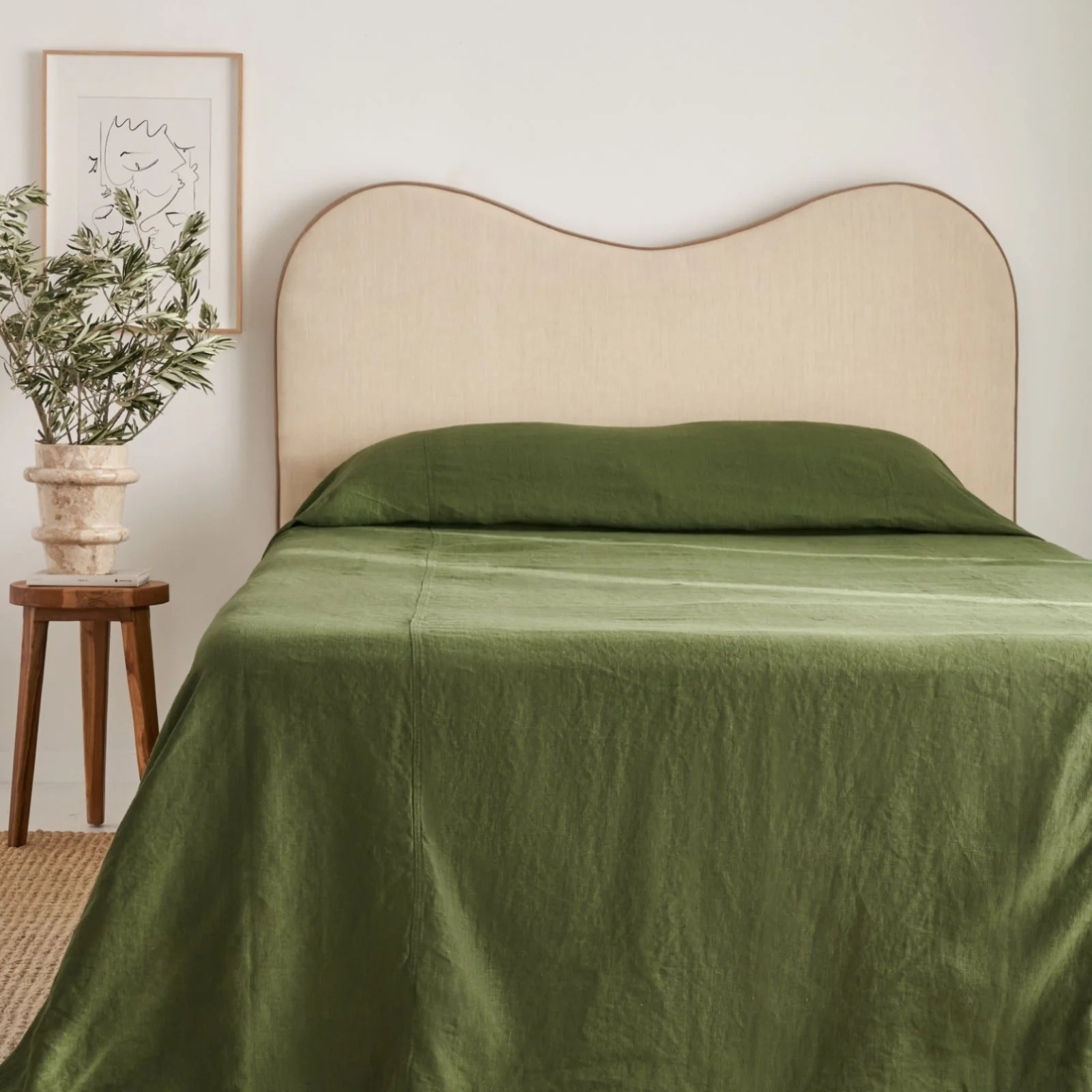 French Flax Linen Heavy Bed Cover in Forest - Image 2