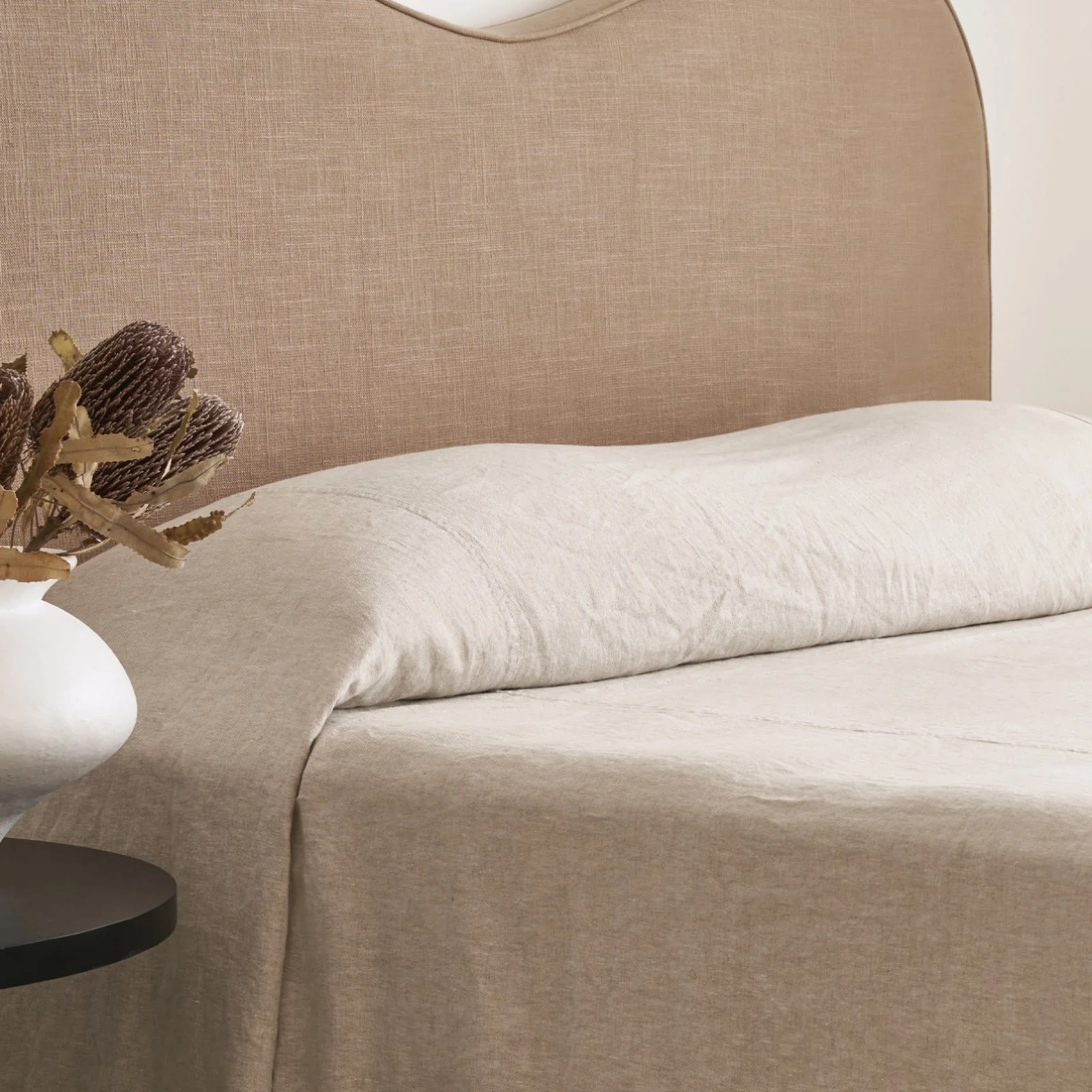 French Flax Linen Heavy Bedcover in Natural - Image 3