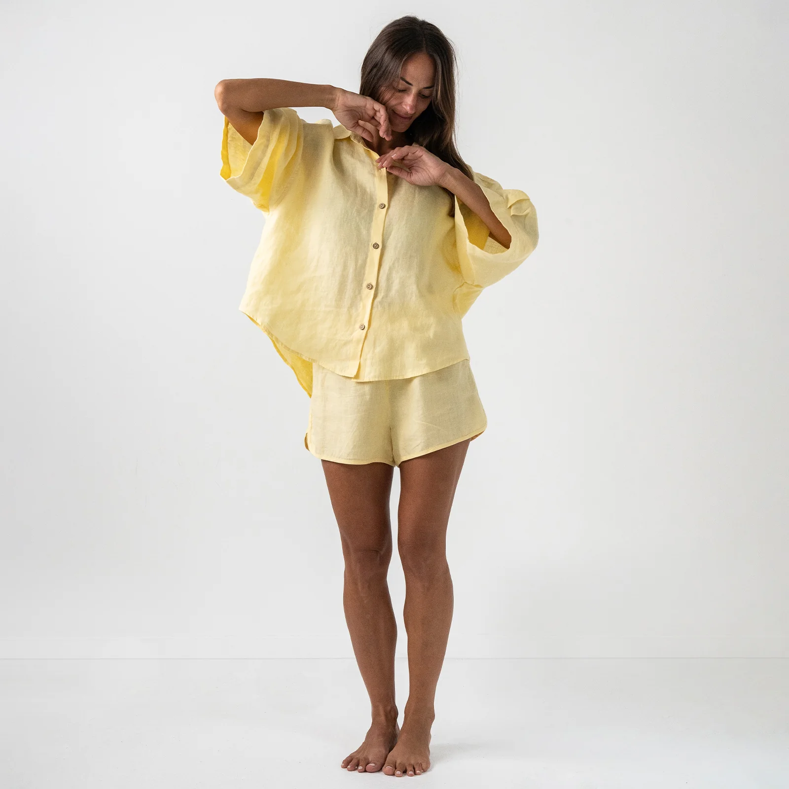 French Flax Linen Relaxed Short in Daisy - Image 5