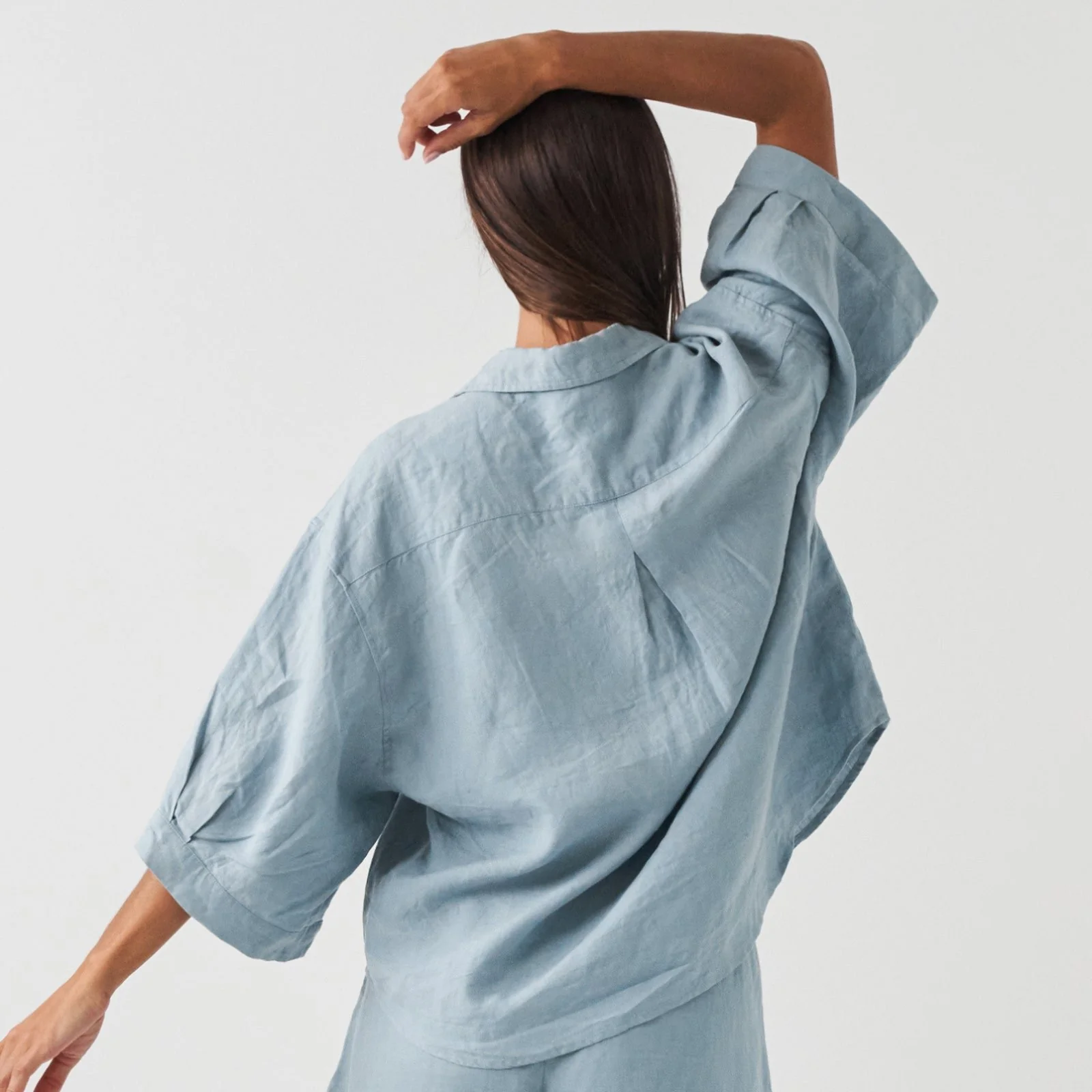 French Flax Linen Ruby Shirt in Marine Blue - Image 2