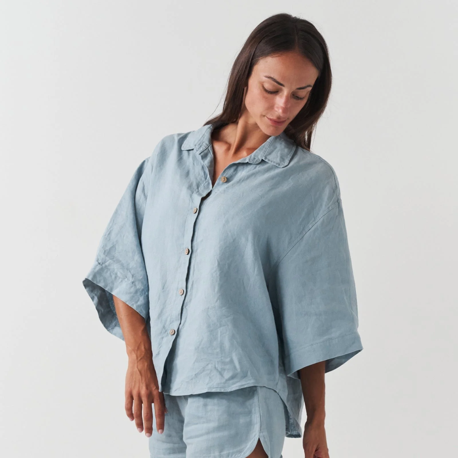 French Flax Linen Ruby Shirt in Marine Blue - Image 3