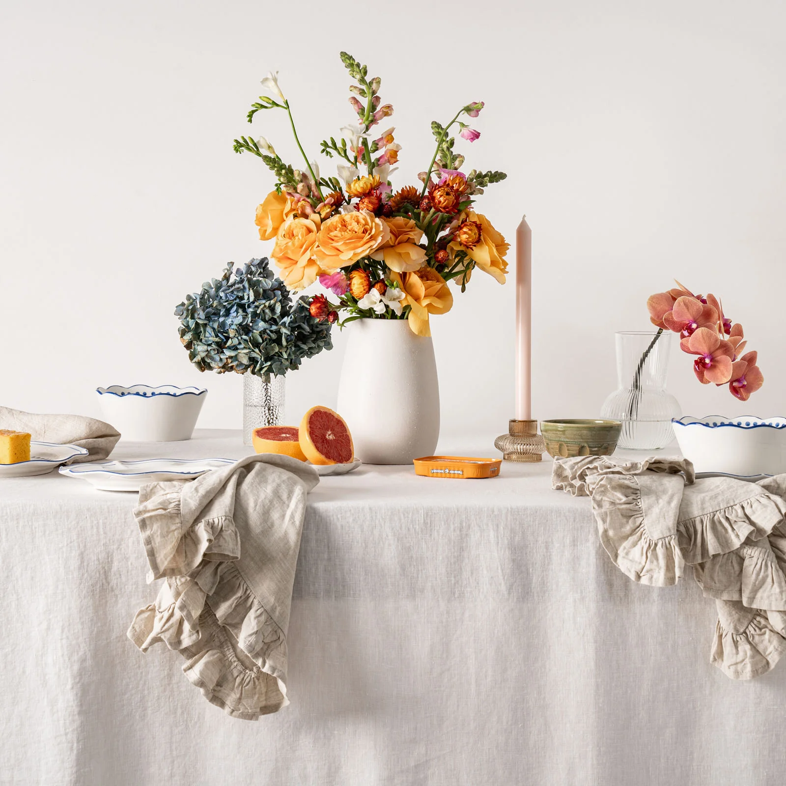 French Flax Linen Ruffles Napkins (Set Of 4) in Natural - Image 2
