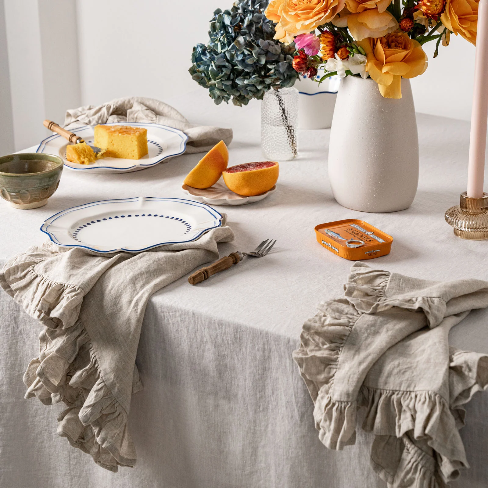 French Flax Linen Ruffles Napkins (Set Of 4) in Natural - Image 3